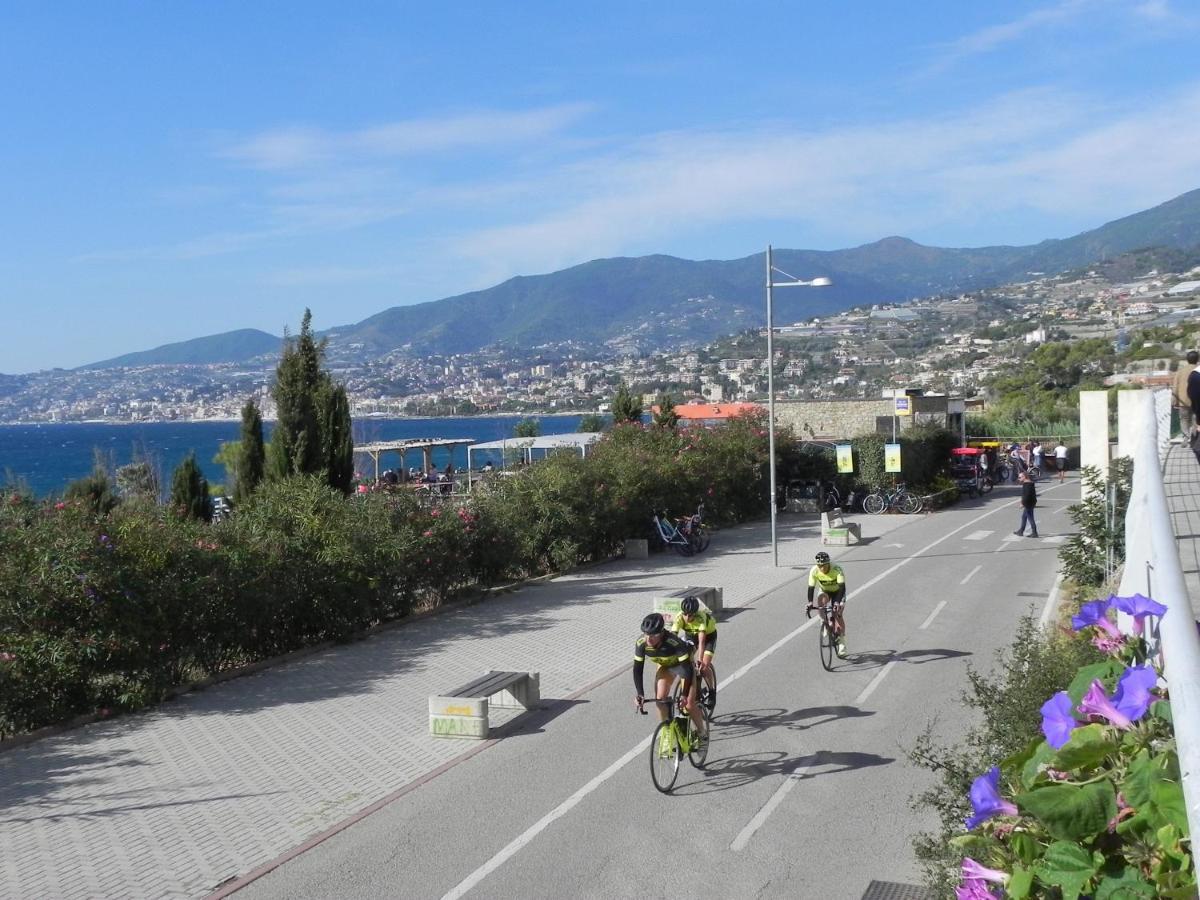 Centralissimo Trilocale Su Due Piani - Flavio House Sanremo Exteriér fotografie