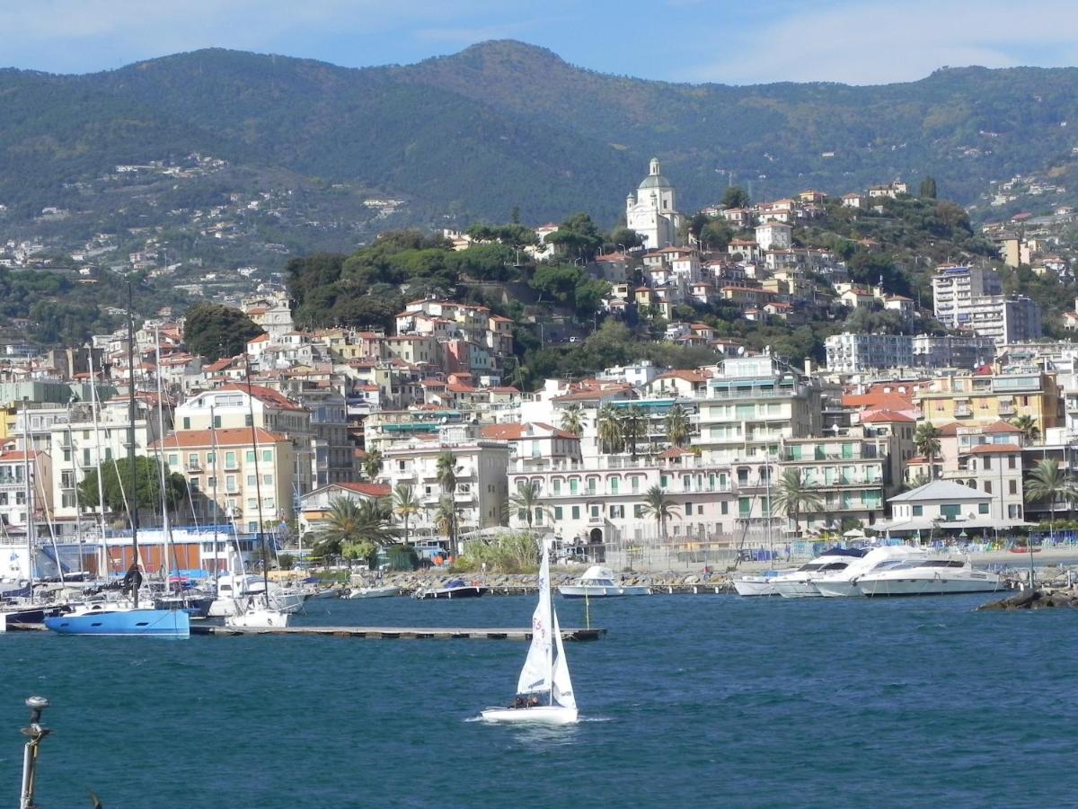 Centralissimo Trilocale Su Due Piani - Flavio House Sanremo Exteriér fotografie