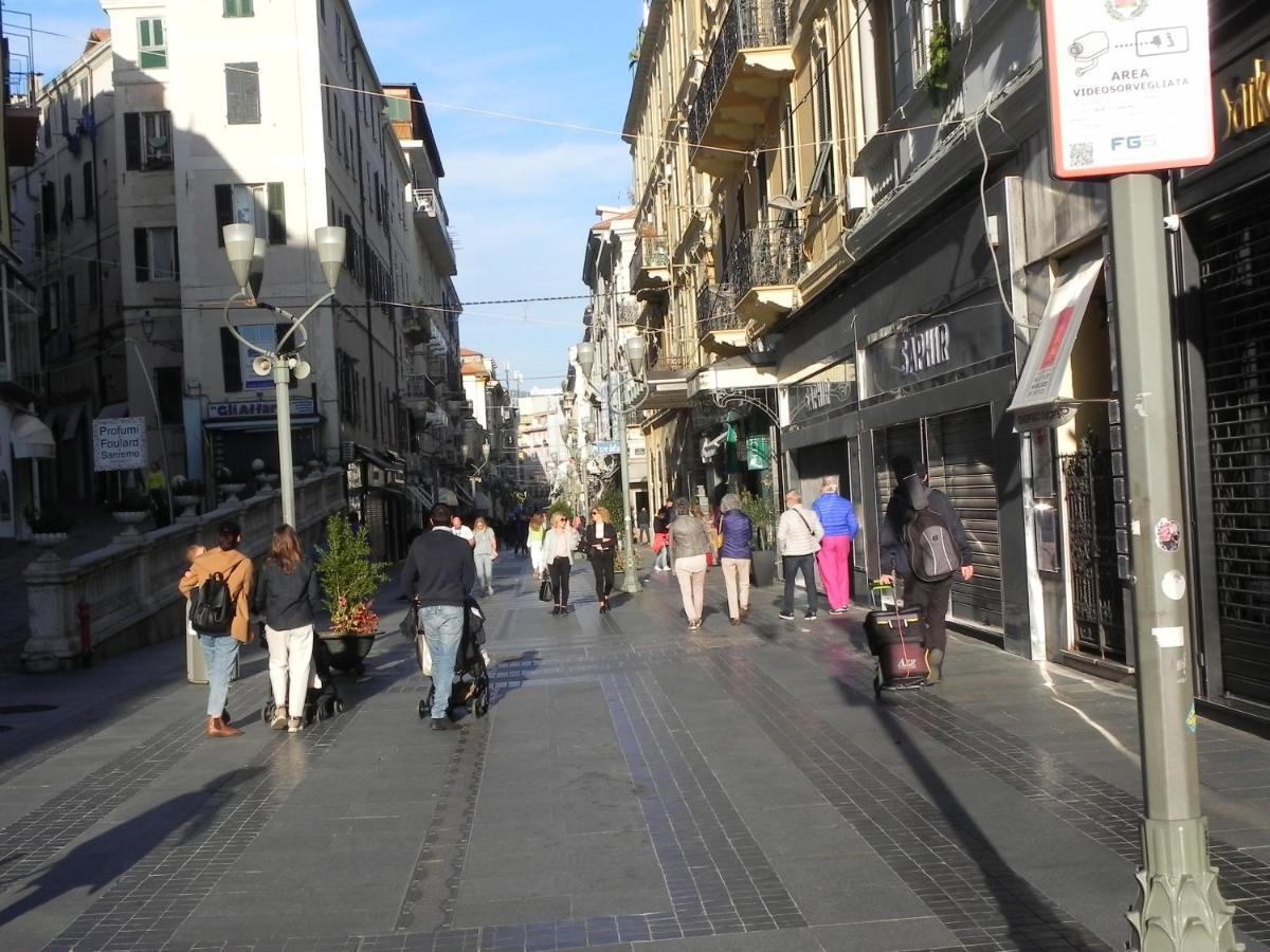 Centralissimo Trilocale Su Due Piani - Flavio House Sanremo Exteriér fotografie